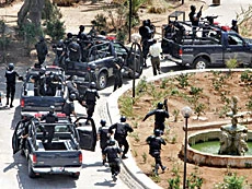 Briton Dies as Gunman Targets Tourists