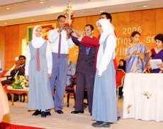 ‘SLIS Students Can Set an Example for Sri Lankans’