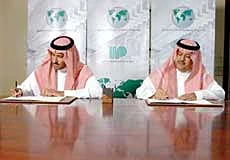 SRMG Offers 30% of Al-Madina Press in IPO