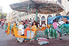 Jeddah Neighborhoods Bring Back Age-Old Eid Traditions
