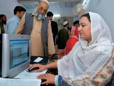 Pakistan Begins Registration of Afghan Refugees