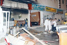 Eatery Fire Kills One, Injures 21
