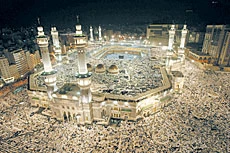 Pilgrims Move Into Mina