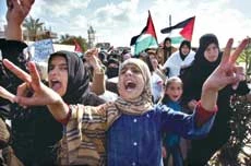 Hamas Slams US Aid to Abbas