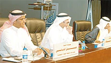 Media Seminar Blasts Official Silence in Times of Crisis