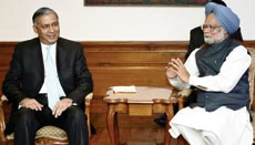 Manmohan, Aziz Discuss Kashmir, Other Issues