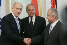 Arabs Offer Israel ‘Hand of Peace’