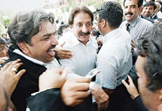 Pakistani Court Reinstates Top Judge
