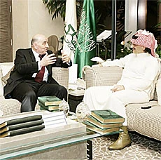 Prince Alwaleed Receives New British Ambassador