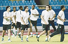 Jet-Lagged Saudis Prepare to Blunt Blue Samurai