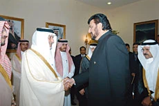 Community First, Says New Pakistan CG