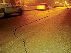 Cracks Appear in Makkah Overpass, Traffic Diverted