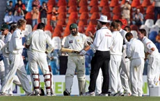 Pakistan Falter After Solid Start to Proteas’ 357