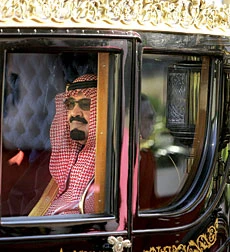 UK Greets Abdullah With Pomp, Pageant