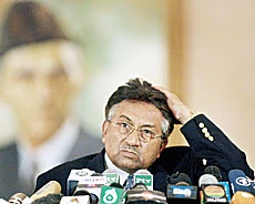 Poll by Jan. 9: Musharraf