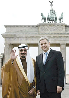 King Urges Iran to Avoid Escalating Nuke Tension