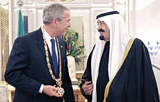 King Abdullah Welcomes Bush