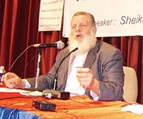 Estes Explains ‘Beauty of Islam’