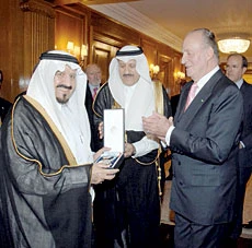 Arab Countries Capable of Resolving Disputes: Sultan