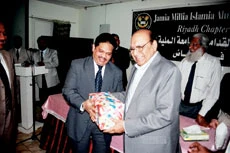 Jamia Alumni Honor Narang in Riyadh