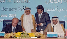 Aramco, Total sign deal