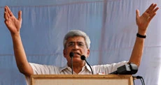 UPA govt pushing US interests, says Karat
