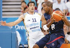 US NBA stars close in on gold medal