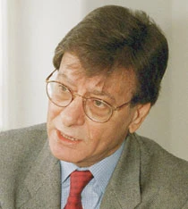 Famed Palestinian poet Mahmud Darwish dead