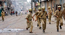 Violent protests continue in Kashmir