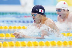 Asian swimmers steal spotlight