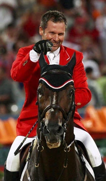Lamaze wins show jumping gold