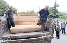 Georgians doing forced labor in South Ossetia