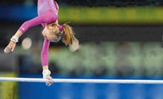 Liukin leads 1-2 US finish