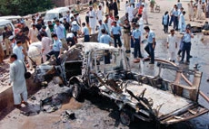 Air force bus blast kills 13 in Peshawar