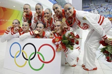 Russians rule synchro swimming