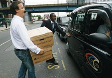 Lehman employees pack up their bags