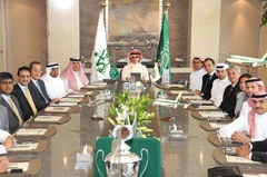 Alwaleed signs SR3 billion financing agreement — With Samba Financial Gr., Riyad Bank and BSF