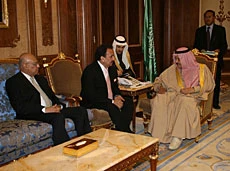 Kingdom, Pakistan to step up drive against terror