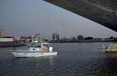 Car plunges into Jeddah lagoon after deadly crash