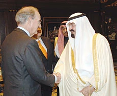 Find a just solution to Mideast conflict, Abdullah tells Mitchell