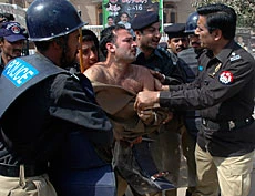 Sharif urges people to defy clampdown
