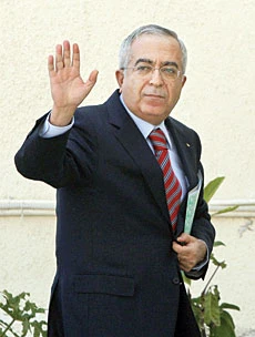 Fayyad resigns to pave way for unity govt