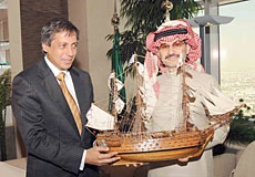 Prince Alwaleed receives Mauritius vice premier of tourism