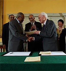IDB, Cambridge forge scholarship deal