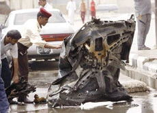Car bomb leaves 35 dead in southern Iraq