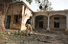Suicide bomber kills 14 Pak cadets