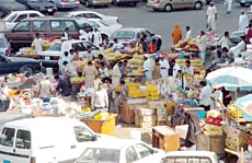 Seasonal peddlers compete for space