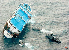 Hundreds rescued from sinking ferry