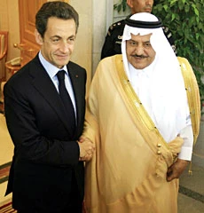 Kingdom and France call for resumption of Mideast talks