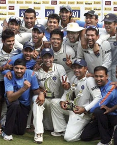 India Routs Sri Lanka to become No. 1 cricket Test team